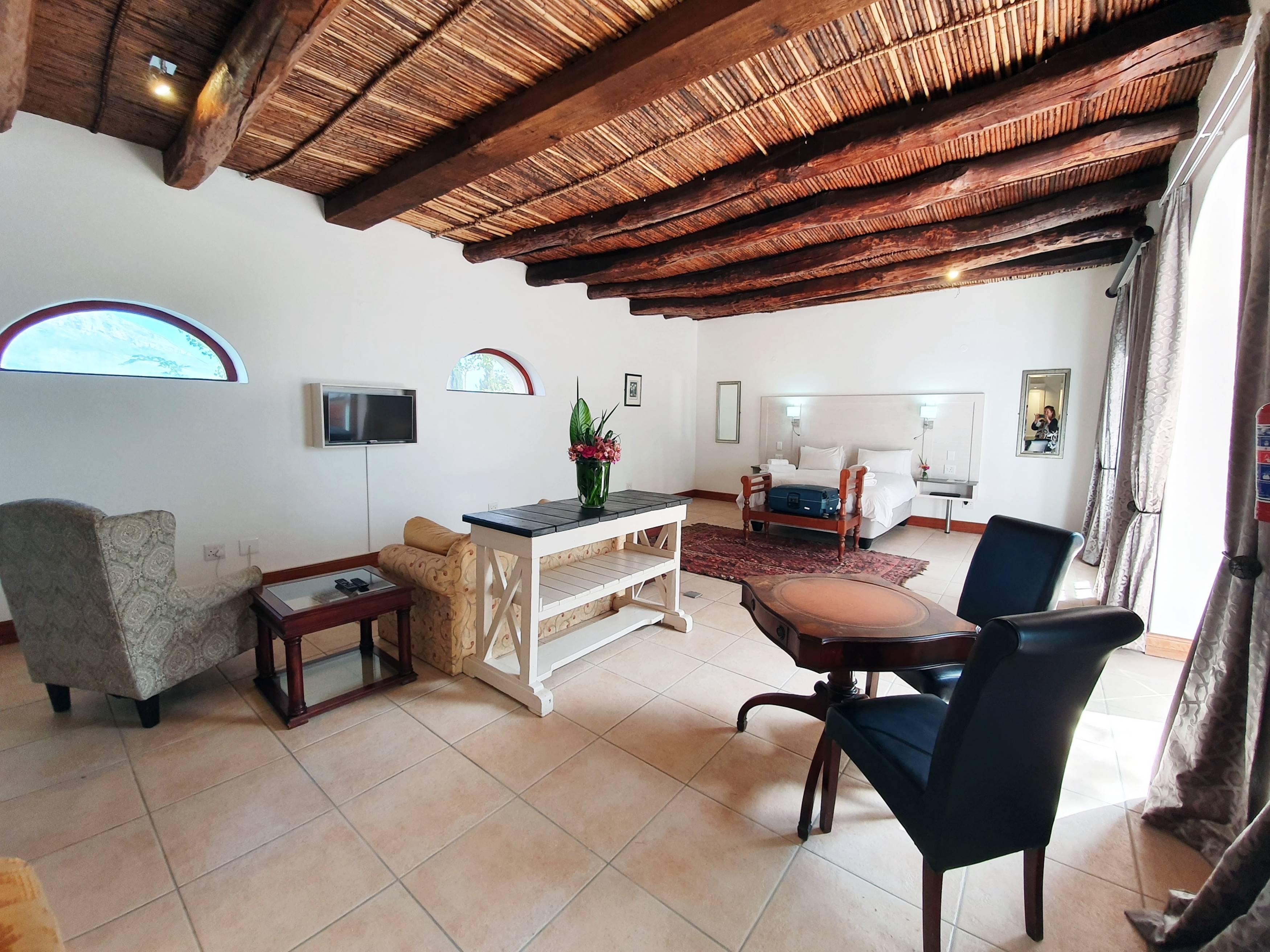 Val Du Charron Wine & Leisure Estate Hotel Уелингтън Екстериор снимка