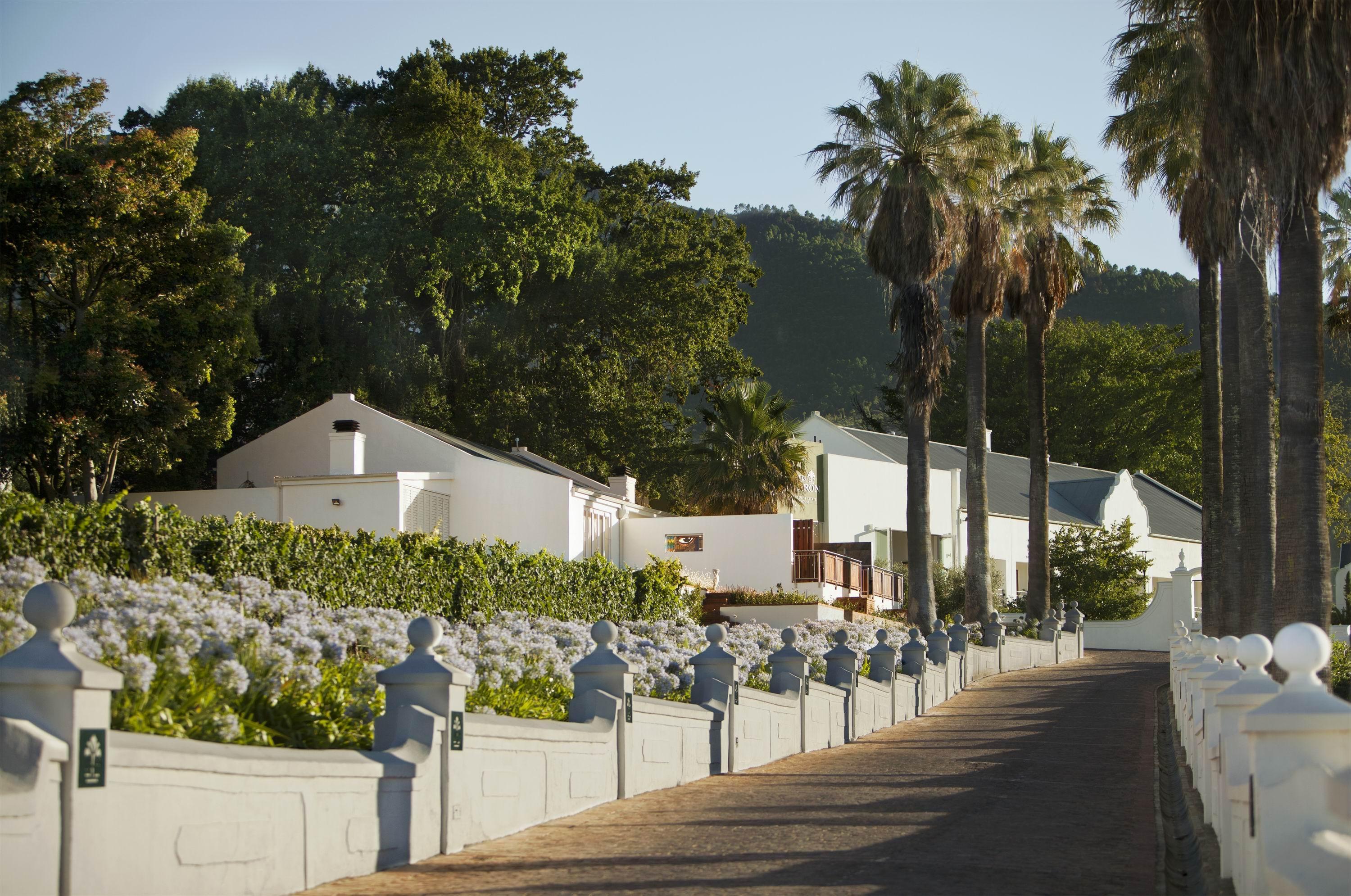 Val Du Charron Wine & Leisure Estate Hotel Уелингтън Екстериор снимка