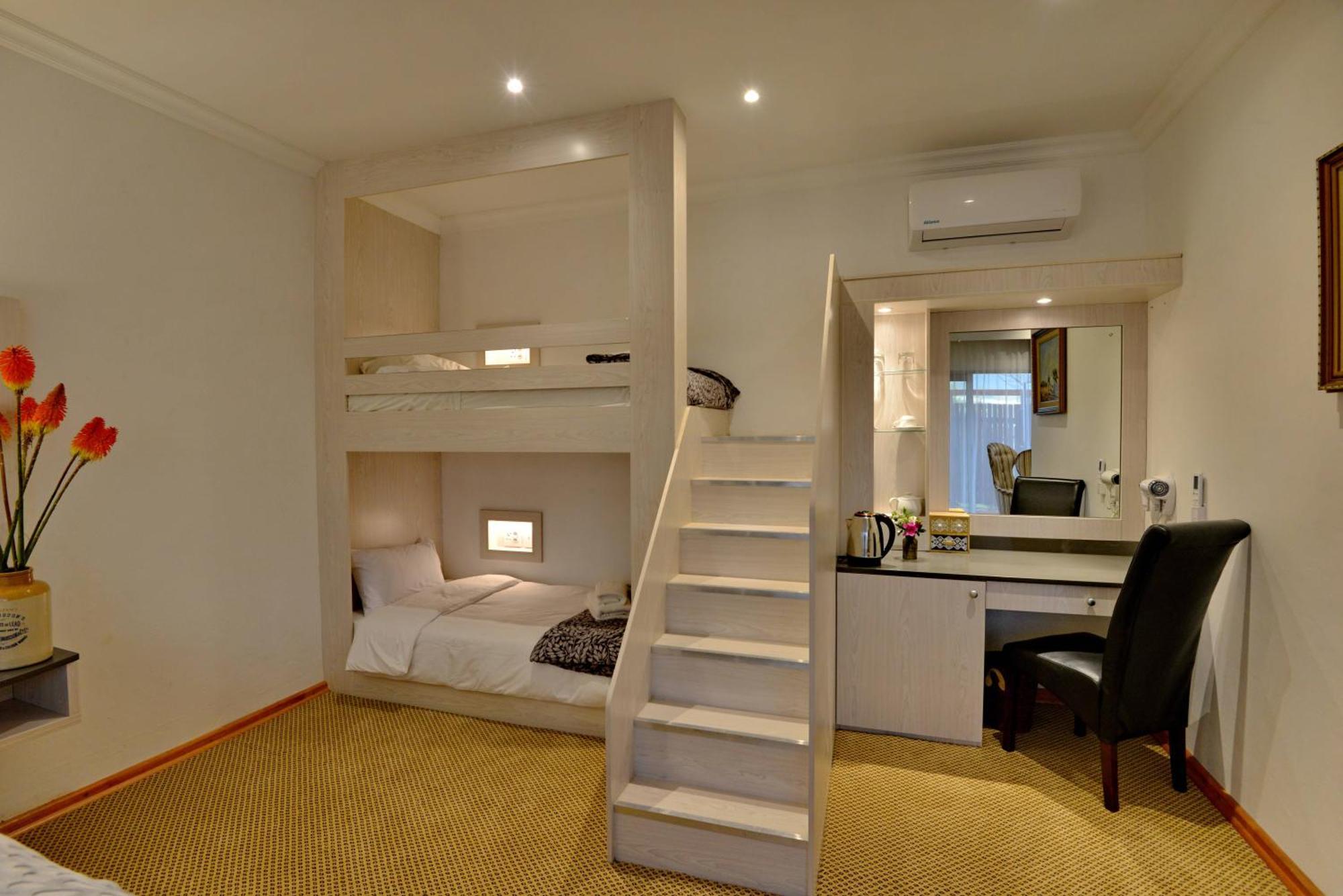 Val Du Charron Wine & Leisure Estate Hotel Уелингтън Екстериор снимка