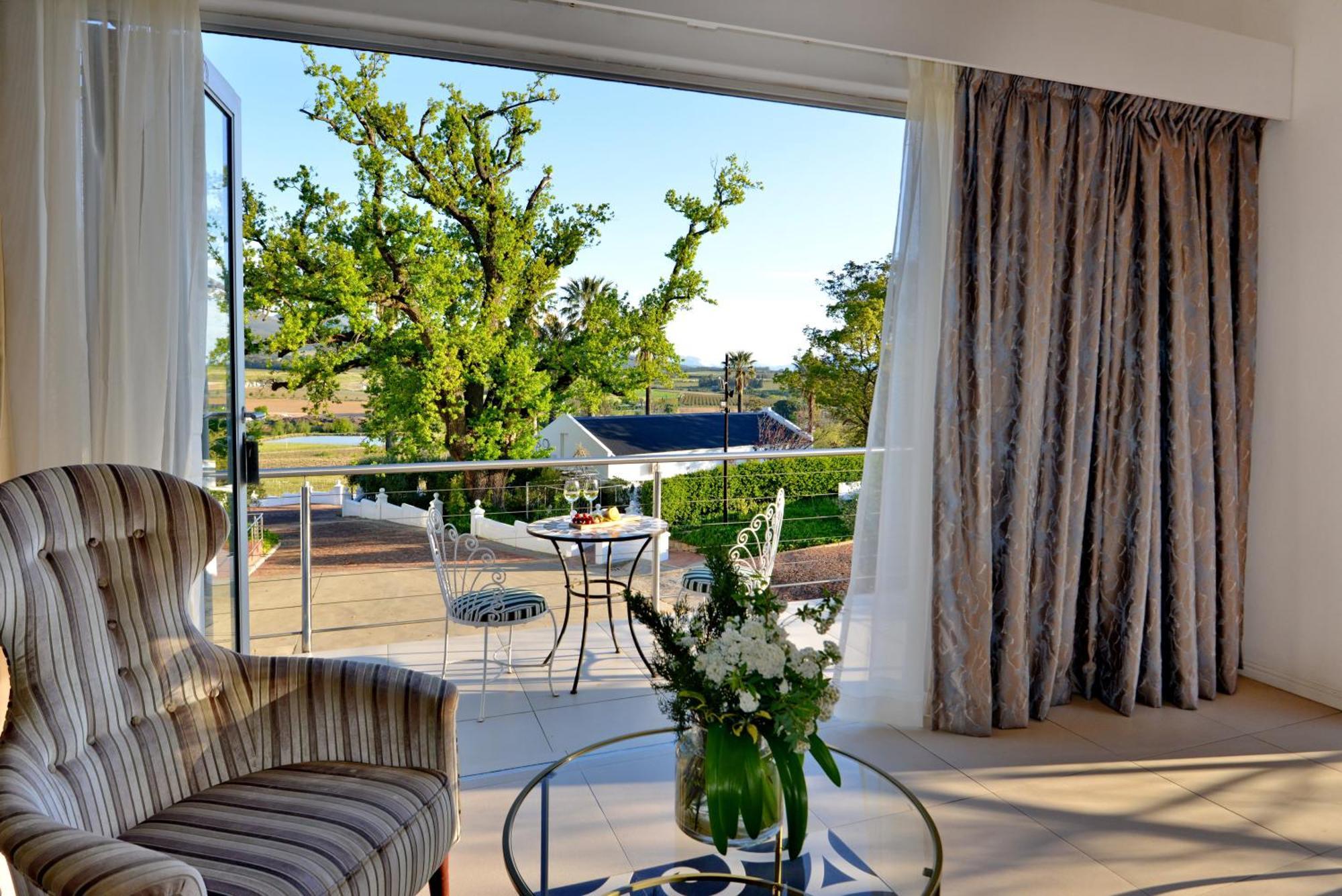 Val Du Charron Wine & Leisure Estate Hotel Уелингтън Екстериор снимка