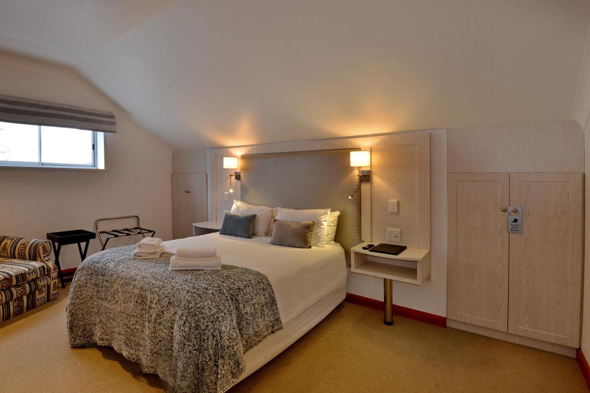 Val Du Charron Wine & Leisure Estate Hotel Уелингтън Екстериор снимка