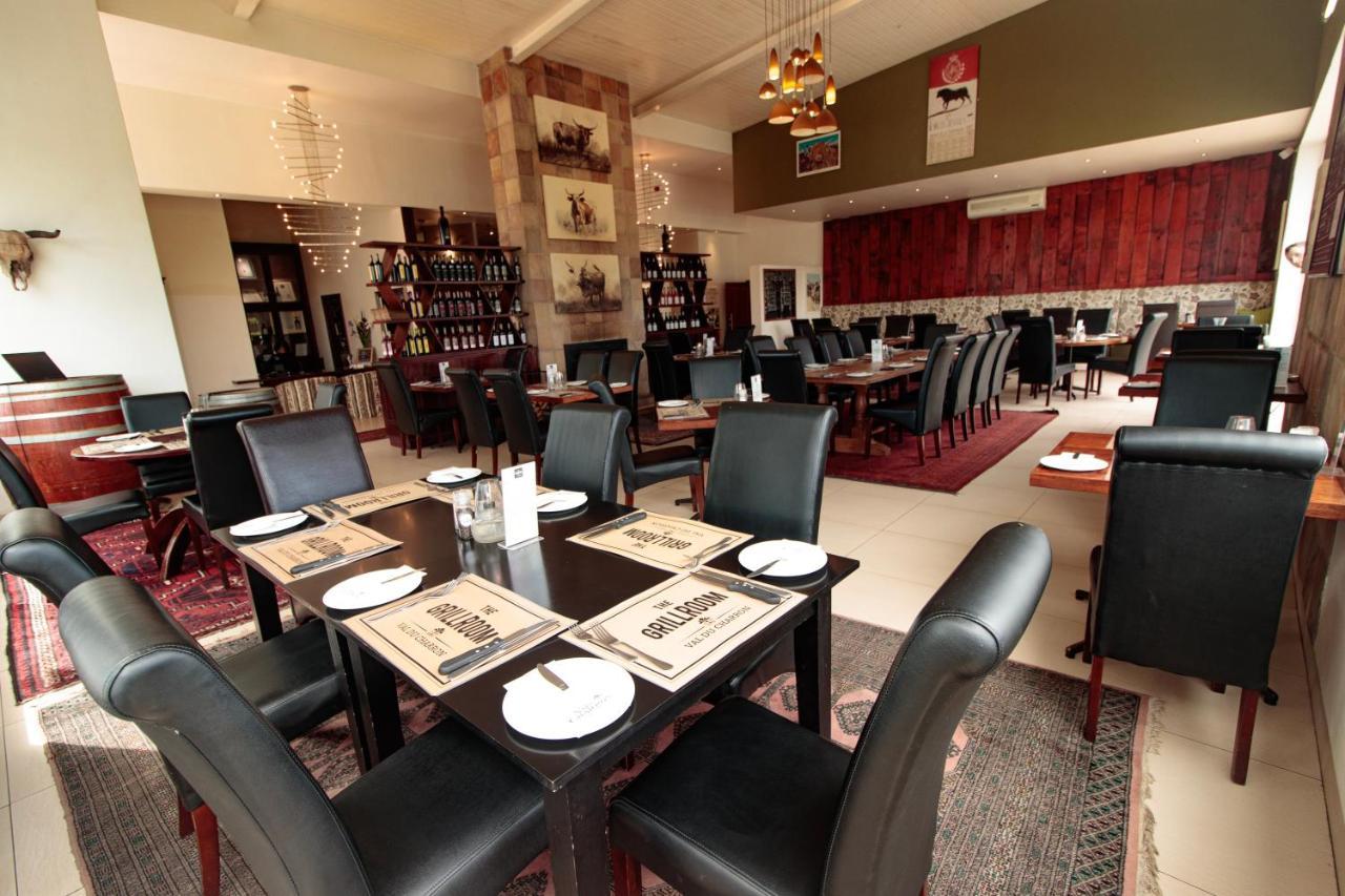 Val Du Charron Wine & Leisure Estate Hotel Уелингтън Екстериор снимка